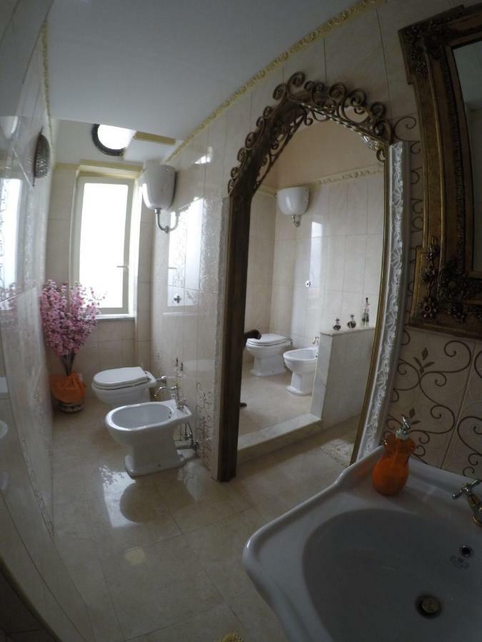 נאפולי B&B Goldmund מראה חיצוני תמונה